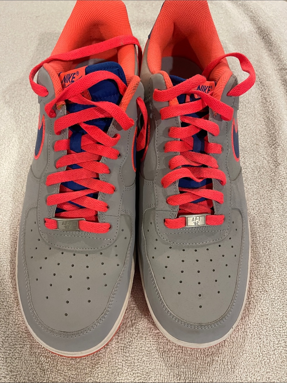 Nike Air Force one Men’s Gray & Coral Low-Top Sneakers with Blue Tongue-Rare